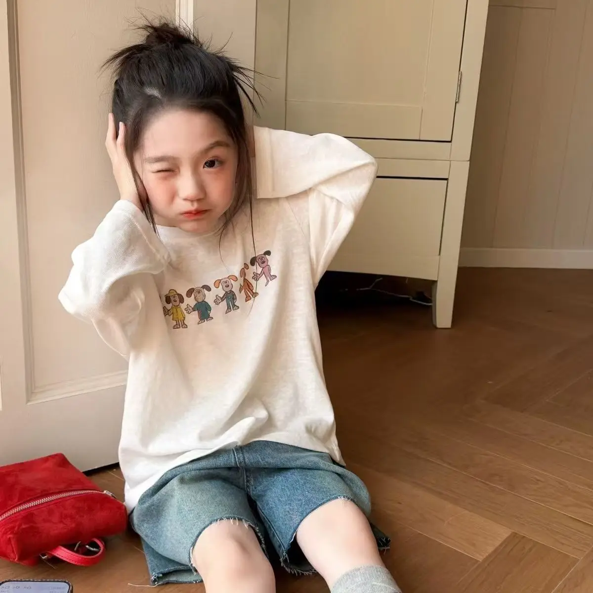 Children's Lazy Cartoon Dog Print Long Sleeve T-Shirt Top with Denim Mid-Rise Pants Set for Spring New Fashion