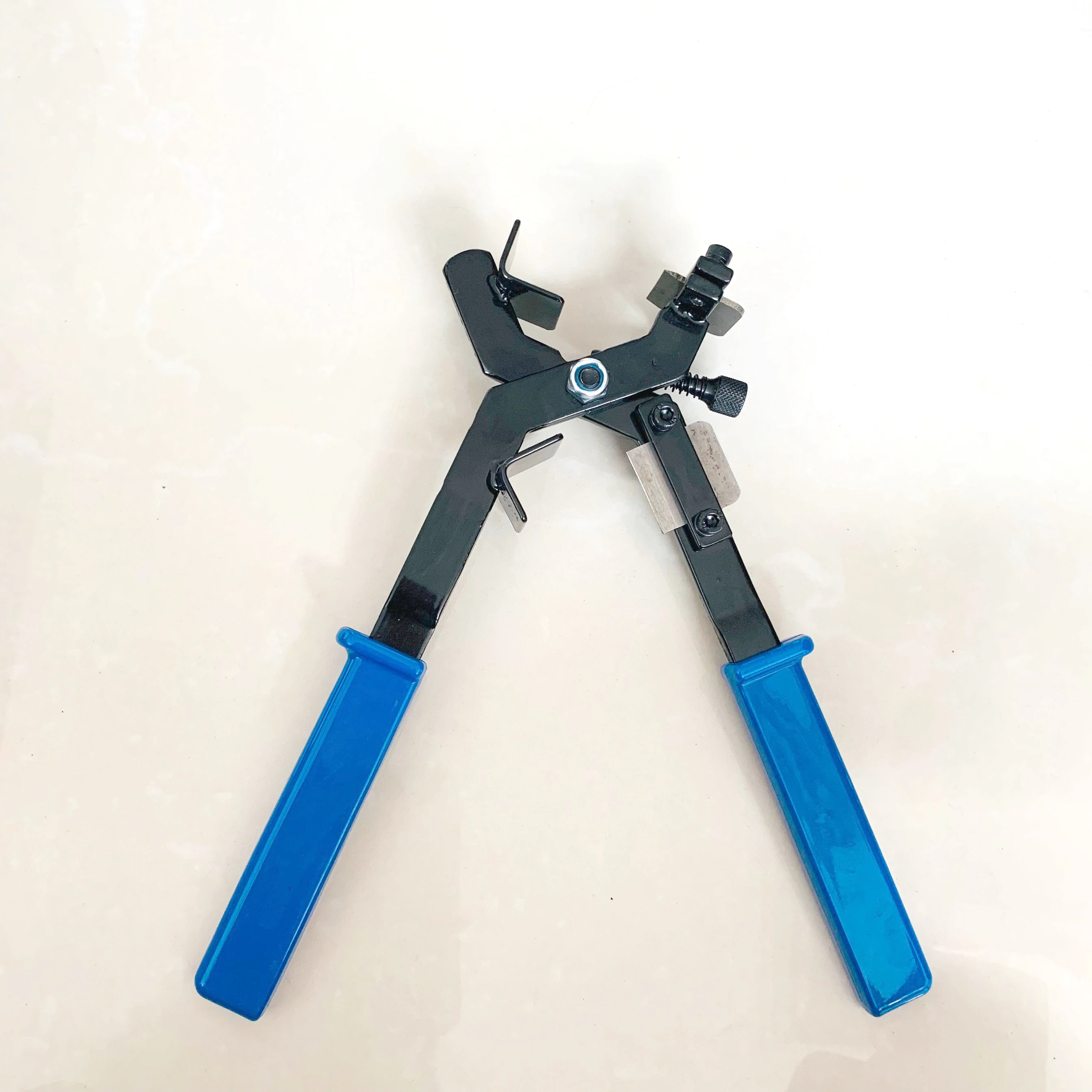 

Chinese made manual insulation layer cable strip stripping and cutting tool