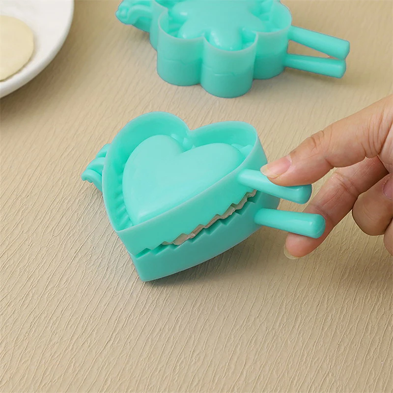 Molde plástico Dumpling para Dumpling Making, Flower Shaped, Heart-Shaped, DIY Kitchen Tool, 1 PC