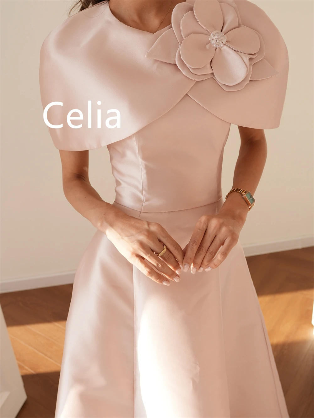 

Модное розовое атласное вечернее платье по индивидуальному заказу, изысканные платья для выпускного вечера с круглым вырезом, темпераментные цветы, платья для особых случаев