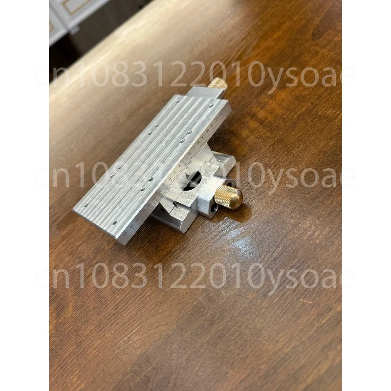 High Precision Manual XY Cross Slide Table With Lead Screw Drive Flat Vise