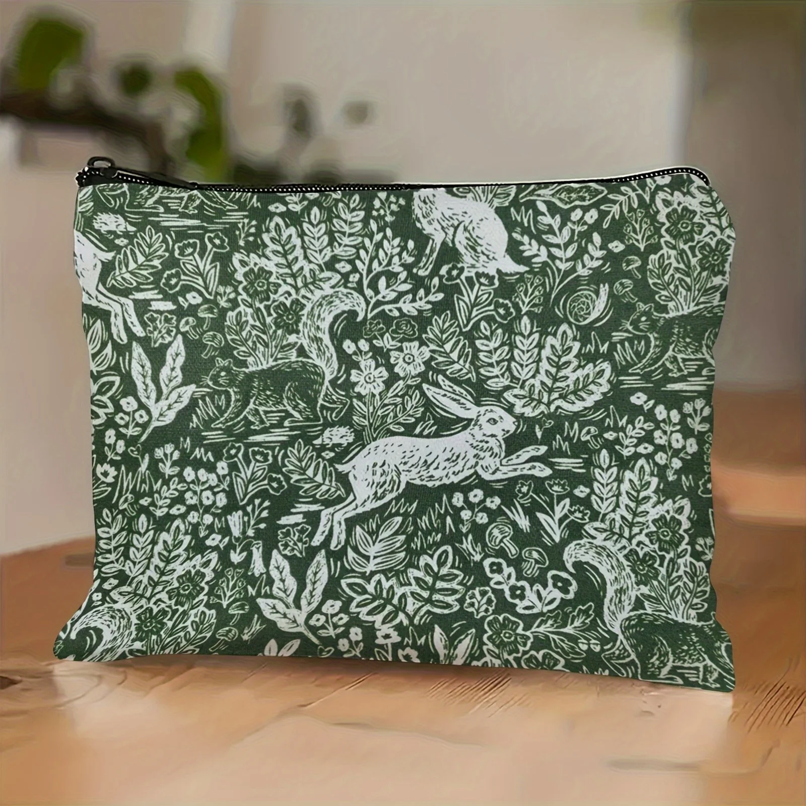 A Retro floral makeup bag - cute multifunctional zipper pouch for women, jewelry storage bag