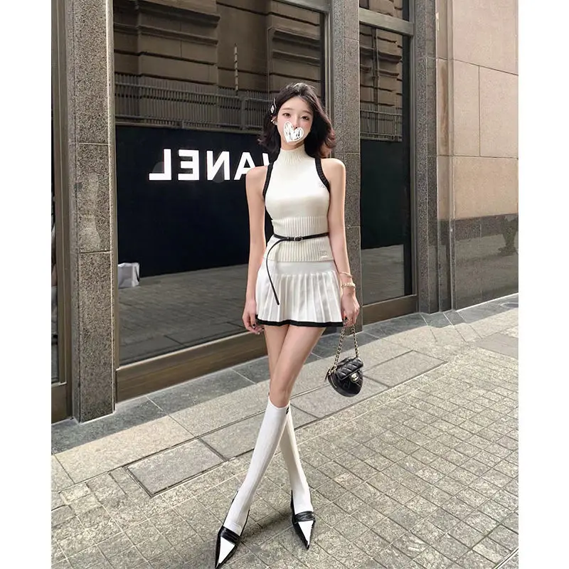 Hot Girl Suit Skirt Female 2024 Spring New High Neck Sleeveless Knitted Vest  Waist Pleated  Two Piece Sets