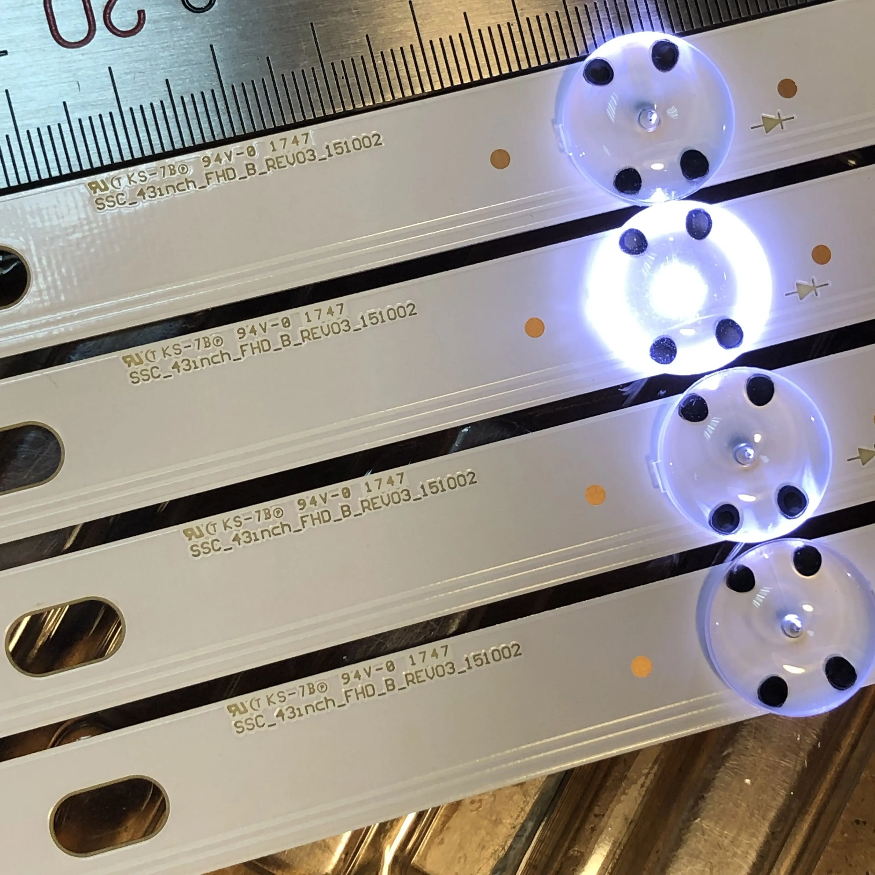 8LEDs 850mm LED backlight strip para LG 43LH604V 43LH60 _ FHD_A Tipo UF64 _ UHD _ A 43UH610V 43UF640 43UH610A 43LH5700 NOVO