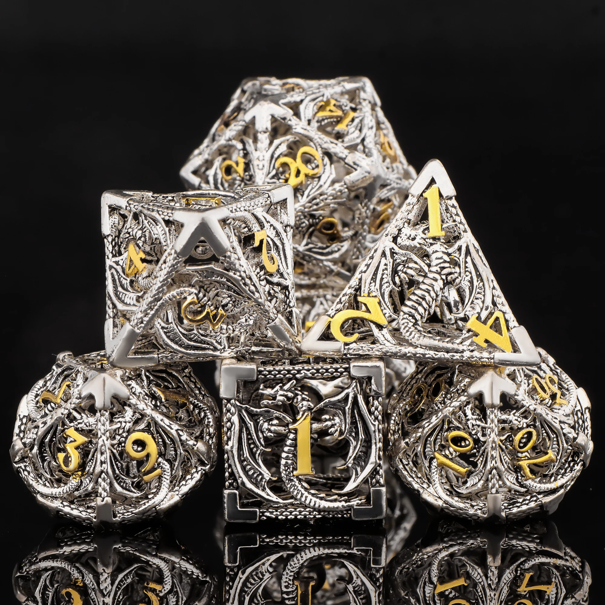 DND Hollow Metal Dice Set 7Pcs Flying Dragon Carved Polyhedral Dice for D&D RPG Tabletop Game Collection Gift Multiple Colors