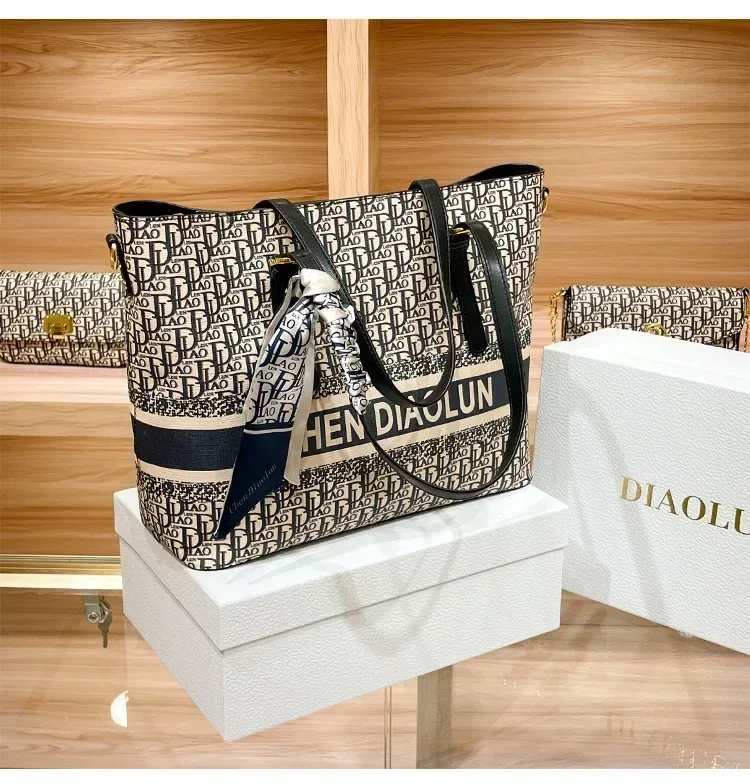 Famous Designer Luxury Brand Embroidery Shoulder Messenger Bags Large Capacity Casual Totes High Quality Women Purse and Handbag