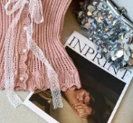 

Pure Lust Style V-neck Lace Lace Short-sleeved Sweater For Women Summer New Sweet Hottie Slim Waist Top