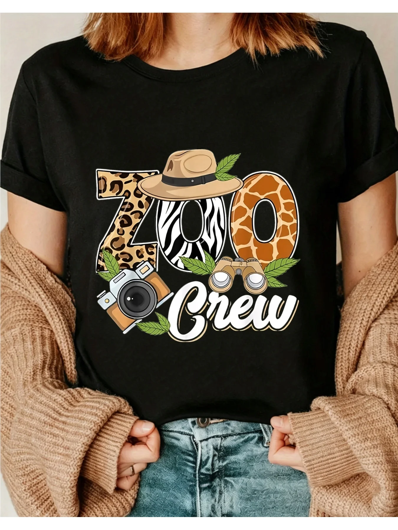 Outdoor Adventure Enthusiast - Camiseta de mujer con estampado animal
