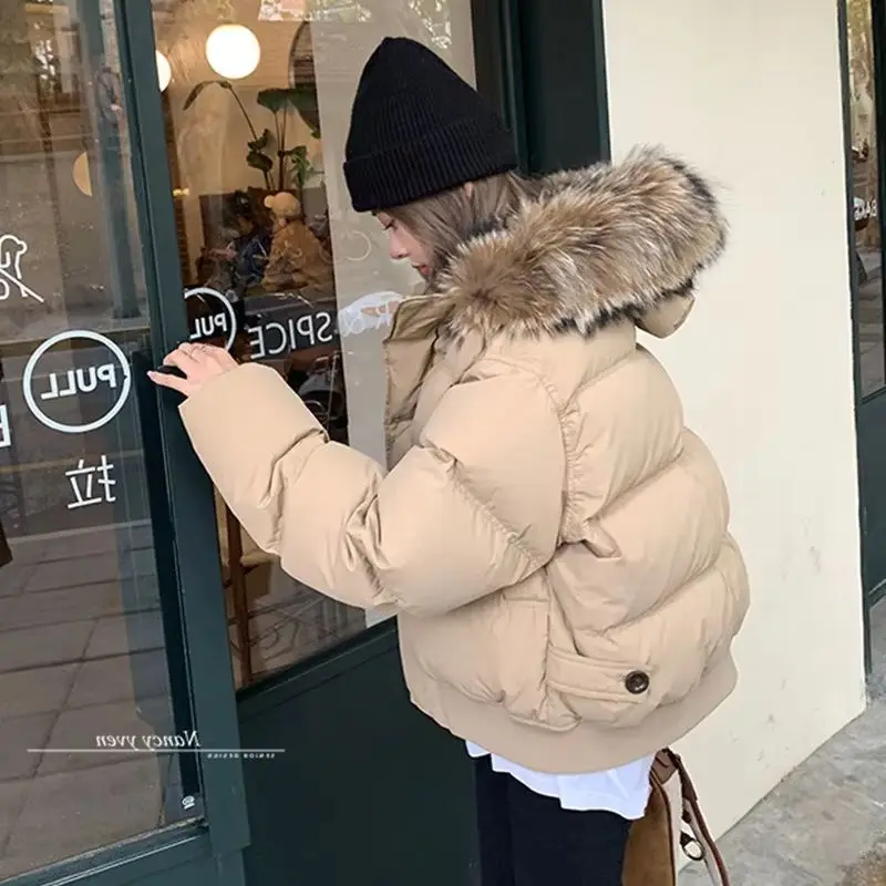 Neue Winter Mode Große Pelz Kragen Kurze Unten Baumwolle Jacke für Frauen Neue Sinn Für Design Verdickt Parkas Weibliche Kleidung