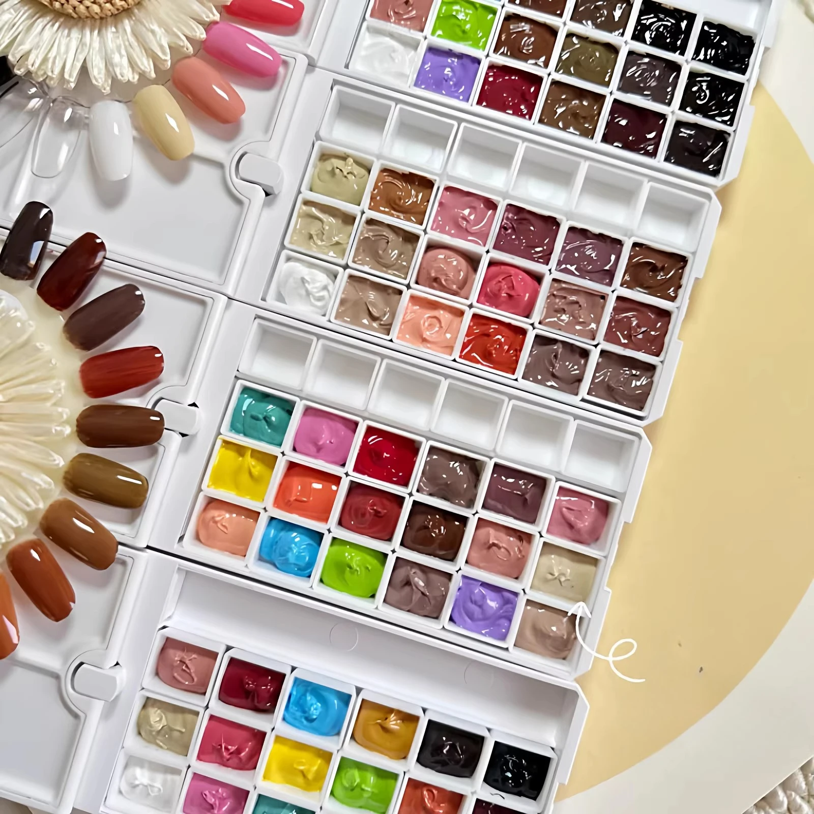 

18 цветов гель-краски для ногтей Pat Painting Gel Nail 4 в 1, полуперманентная, смываемая, для градиентного нанесения узоров, подходит для маникюра, используется с УФ/LED лампами.