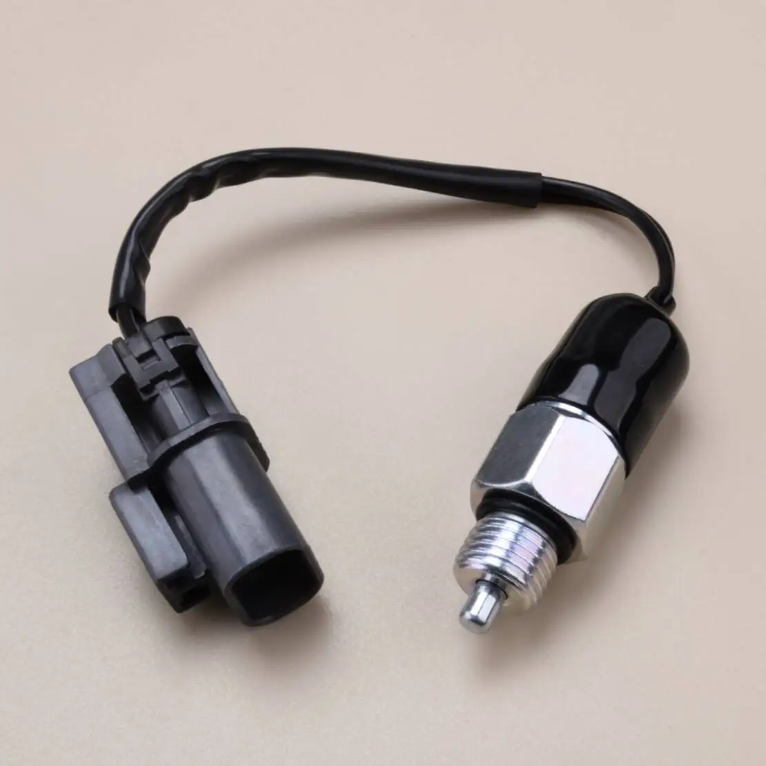 

3200521U10 3200521U1B 3200521U1C Переключатель фонаря заднего хода подходит для Nissan Navara D21 D22 Pathfinder Patrol