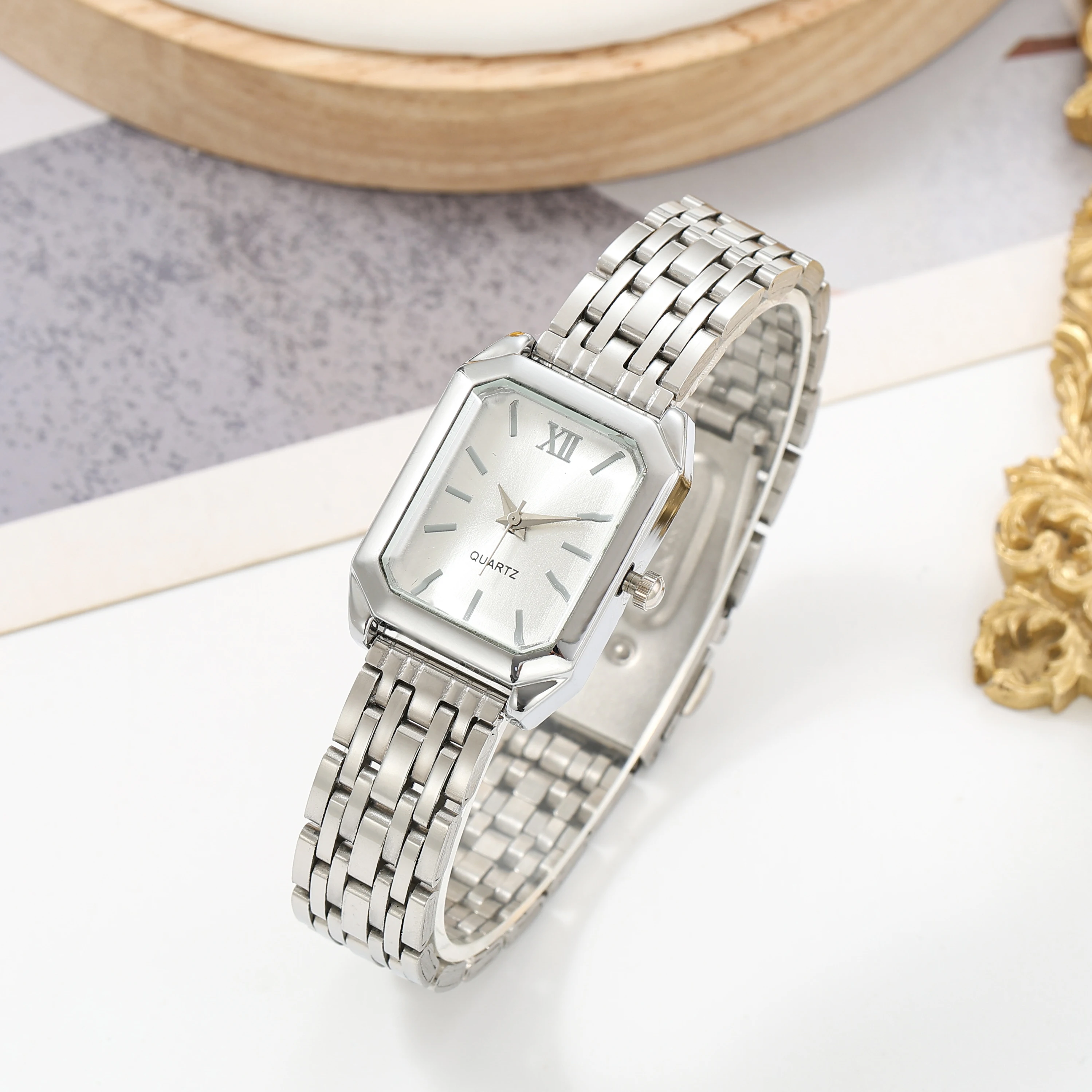 Versatile and Simple Women's Square-Shaped Ins-Style Steel Band Quartz Watch, Stylish and Fashionable Bracelet Watch Set image 3
