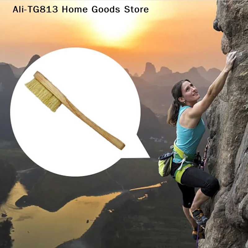 [TG813]Wooden Rock Climbing Brush Thick Boar Bristles Easy Use Portable Climbing Scrubber Bouldering Brush Chalk Cleaning Tool