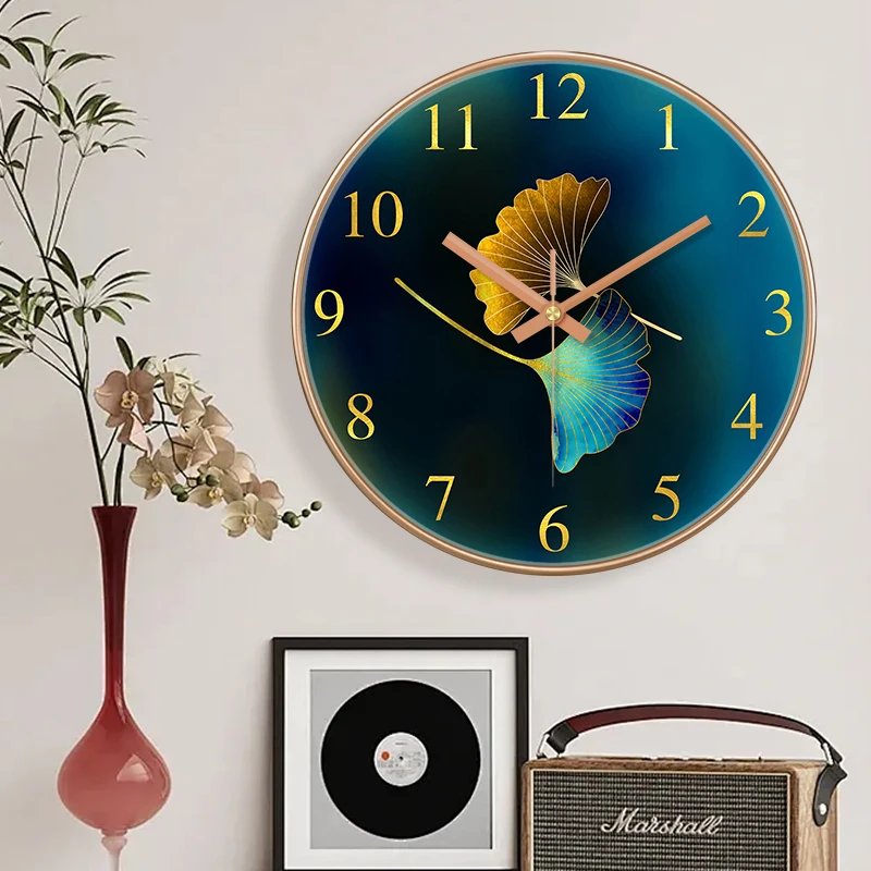 

Round Silent Quartz Clock Watch Living Room Light Luxury Bedroom Personalized Art Creative Fashion Decoration