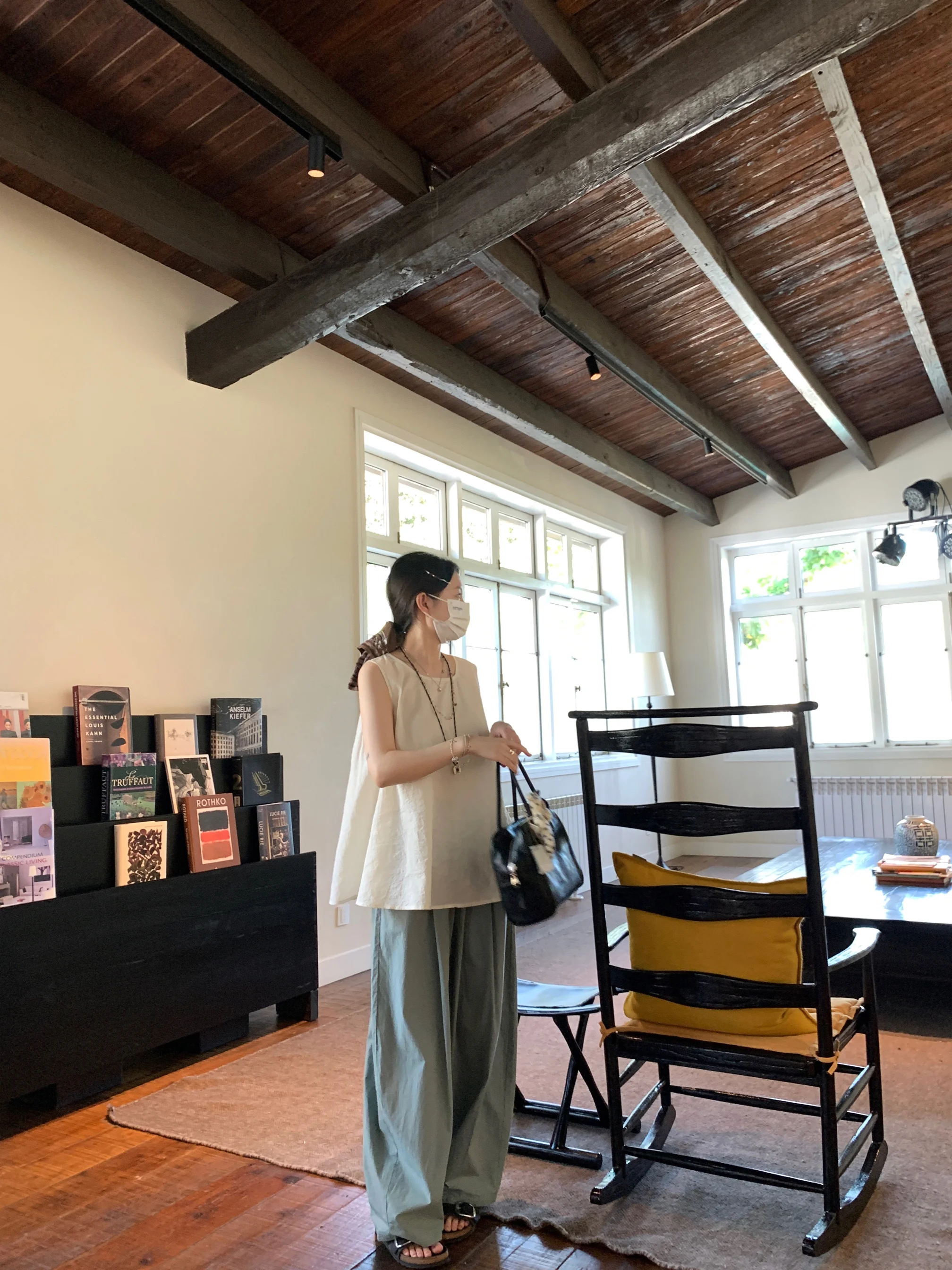 

Женский укороченный топ Motzu из текстурированного льняного хлопка, жемчужно-белый, летний, новый, в японском стиле, свободного кроя, с эффектом похудения