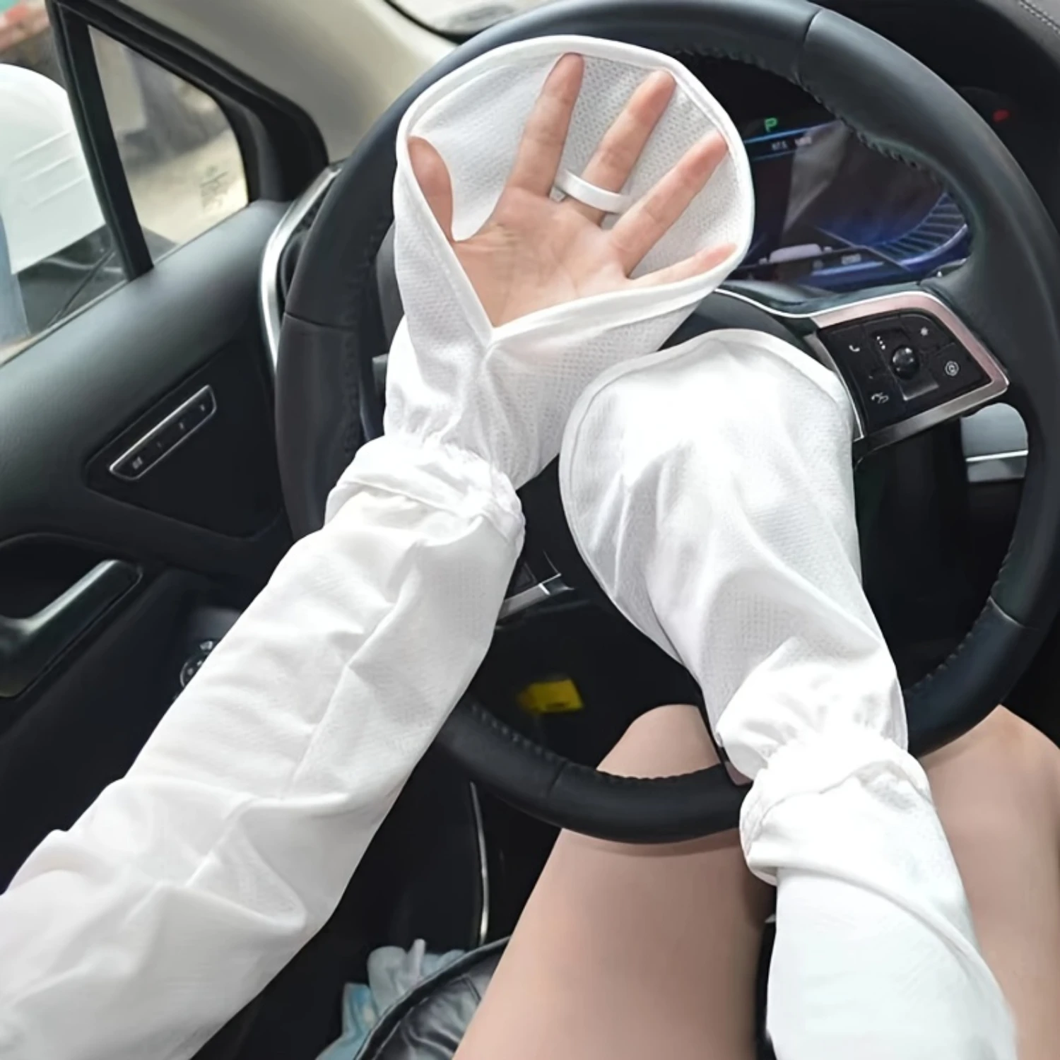 Stylish Monochrome Horseshoe Sleeves, Loose Hook Finger Arm Cover, Summer UV Protection Sun Sleeves For Women Driving