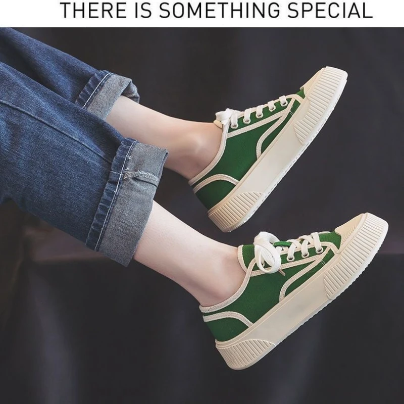 العصرية الأحذية القماشية النسائية رقيقة الصيف نمط جديد تنوعا طالب الرياضة الترفيه كوكي الأحذية فراشة عقدة العناصر الشعبية