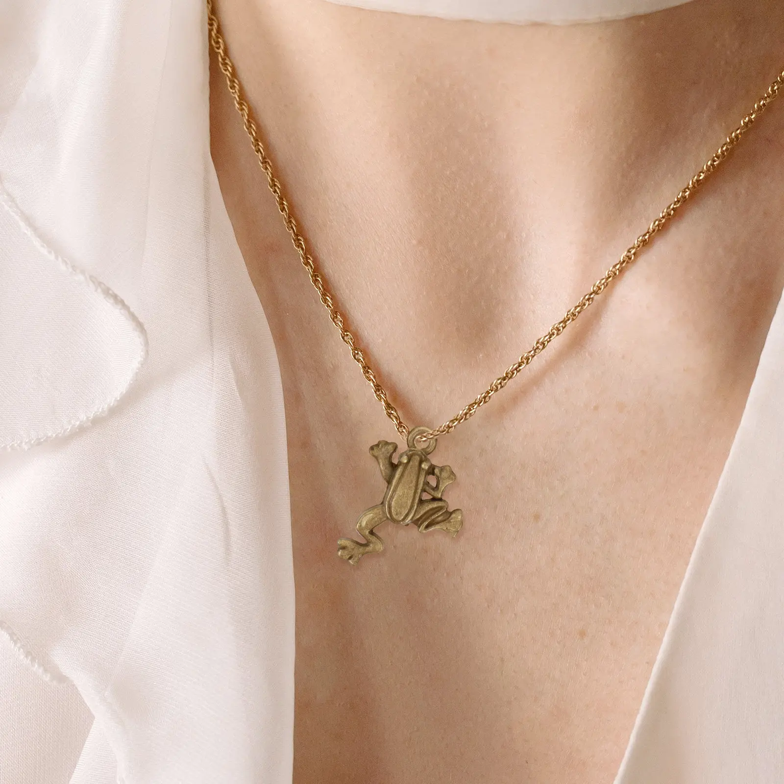 

50Pcs Frog Pendant Charm Metal DIY Frog Charms for Necklace Bracelet Keychain Home Decor Craft Projects Women Men Gift