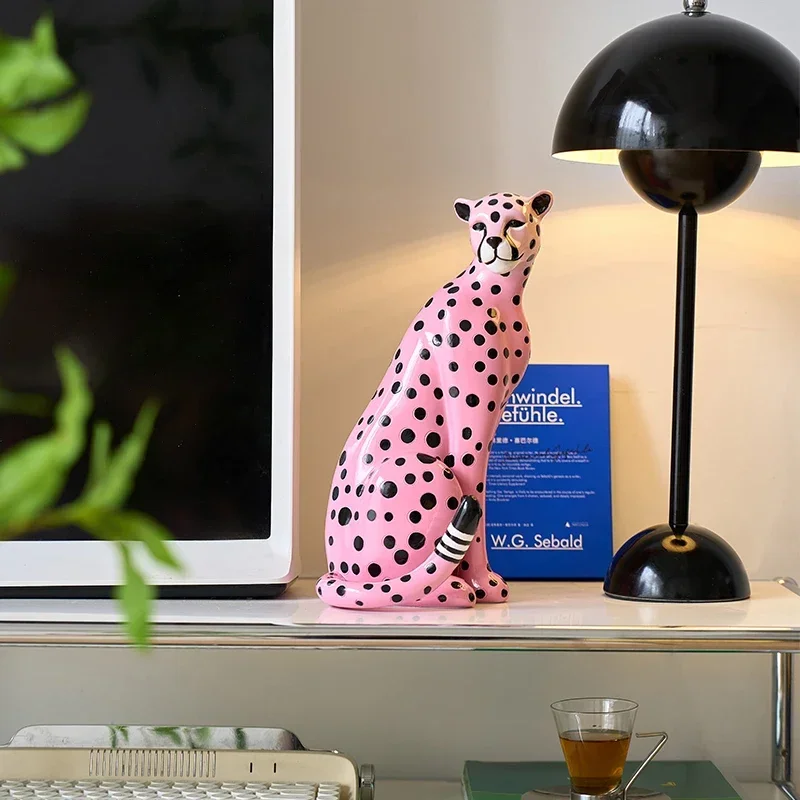 Modern Pink Leopard Figurine Statue, Home Decor Ornament for Living Room, Entrance, TV Cabinet & Office Desktop Decoration