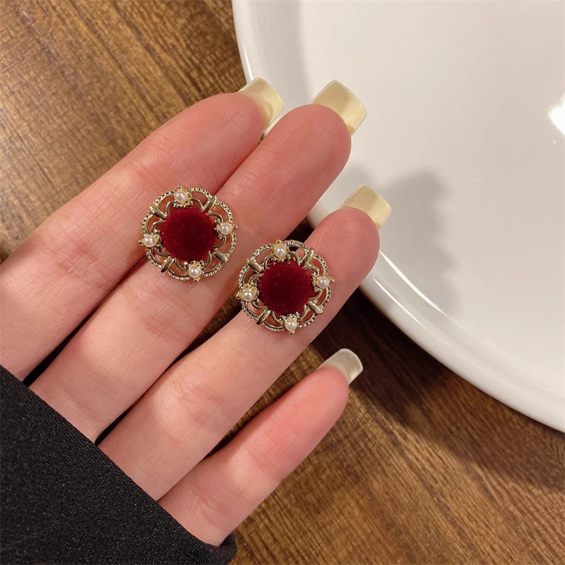 Minimalistische weinrote quadratische Ohrstecker für Damen, goldfarben, Kreis, Vintage-Geometrie, Herz-Ohrringe, 2025, neuer Design-Schmuck – Detail 6