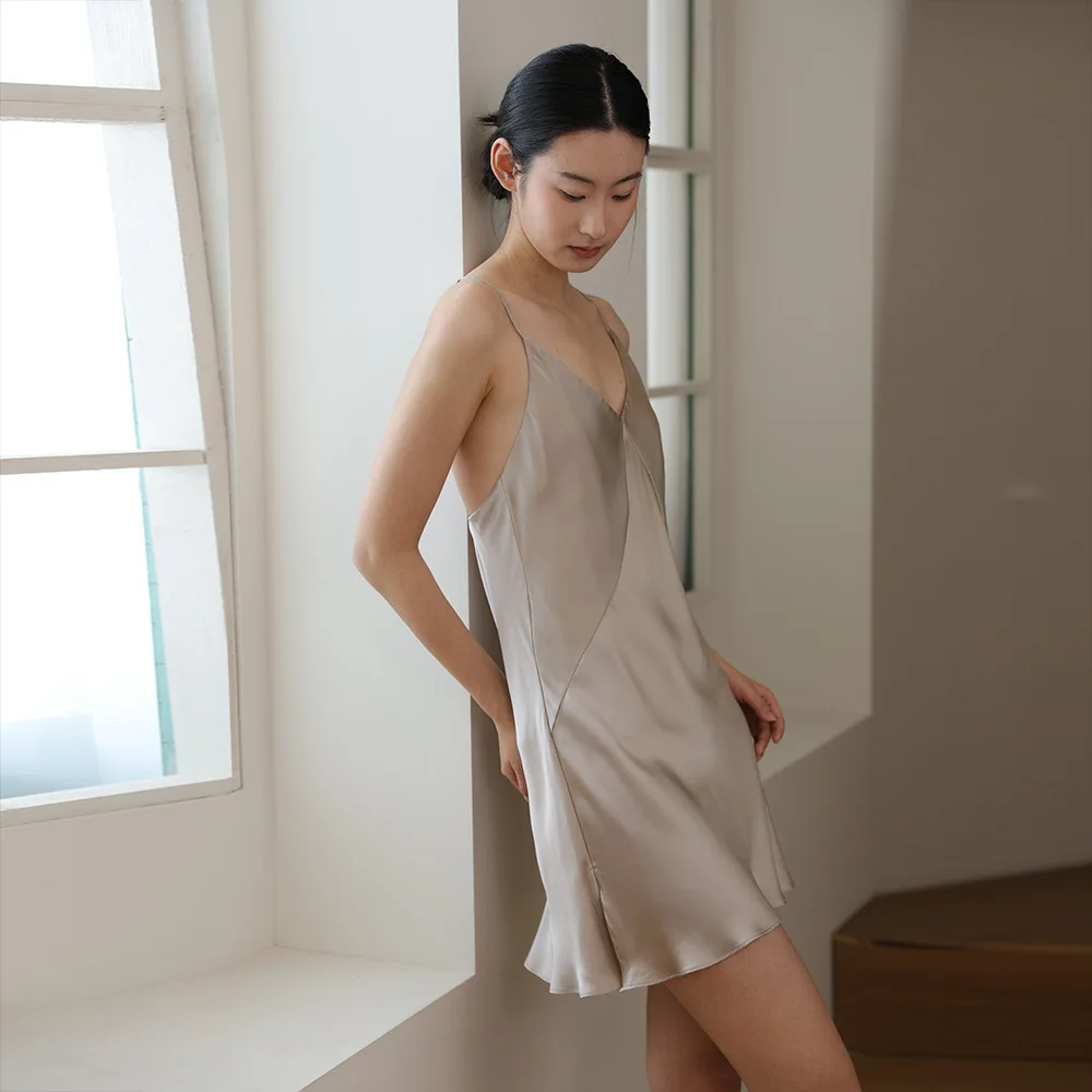 19MM 100% Real Mulberry Silk Halter Lingerie Mini Nightdress Solid Color Slim-Fit Pajama Dress Sleepwear Sexy Backless Nighties