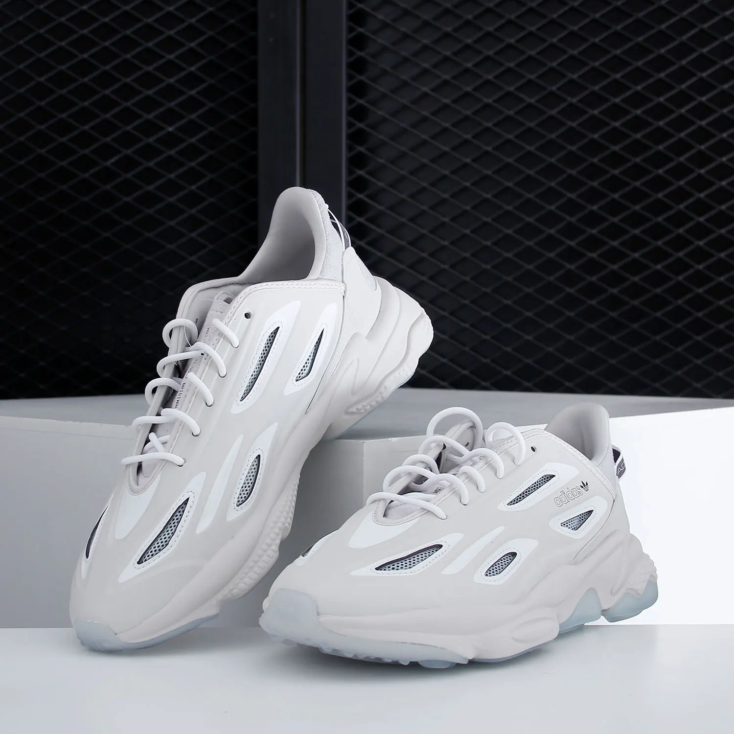 Adidas genuine clover OZWEEGO CELOX men's and women's classic sports shoes G57954
