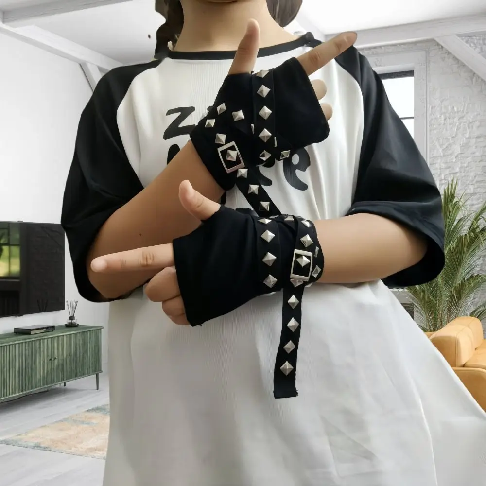 

Creative Black Rivet Strap Gloves with Buckle Straps Subculture Fingerless Gloves YK Hot Girl Gloves Wasteland Style Accessories