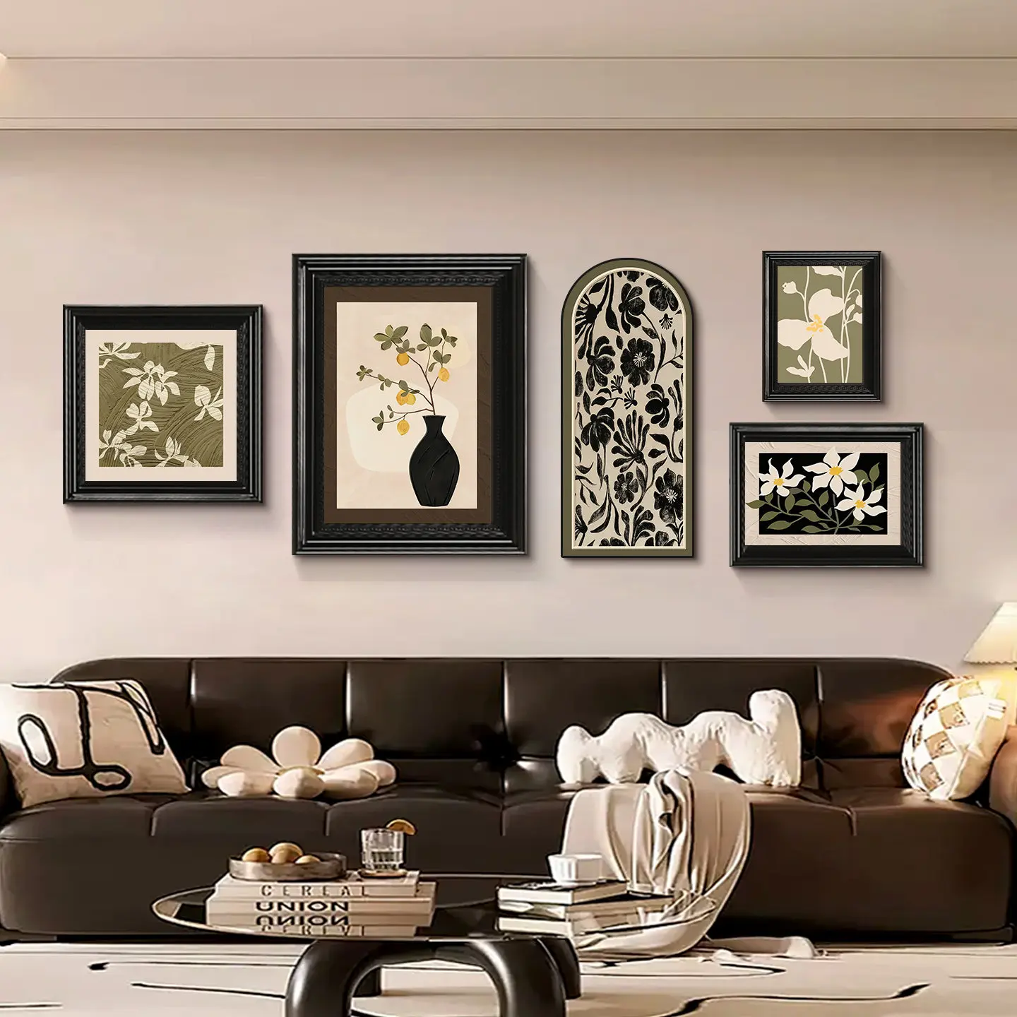 Light French living room sofa background wall painting combination wall painting warm retro tone decorative painting niche high