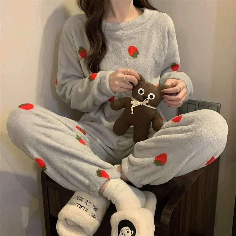 Fleece Pajama Casual Fleece Pajama 2Pcs Pullover Top Elastic Waist Pants Autumn Winter Sweet Cute Strawberry Women Homewear Set