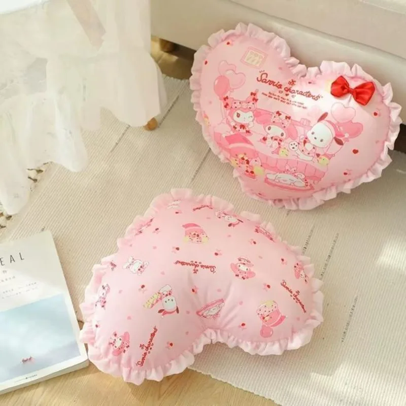 Sanrio sweet and cute My melody Kuromi creative cartoon pattern printing fashionable soft and comfortable ruffled love pillow