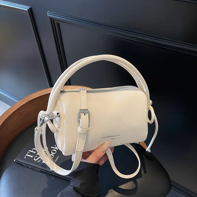 

2025 Summer Minimalist Tote Bag Versatile Crossbody Purse for Women Fashion Shoulder Bag Chic Day-to-Night Bag Simple Sling Bag​