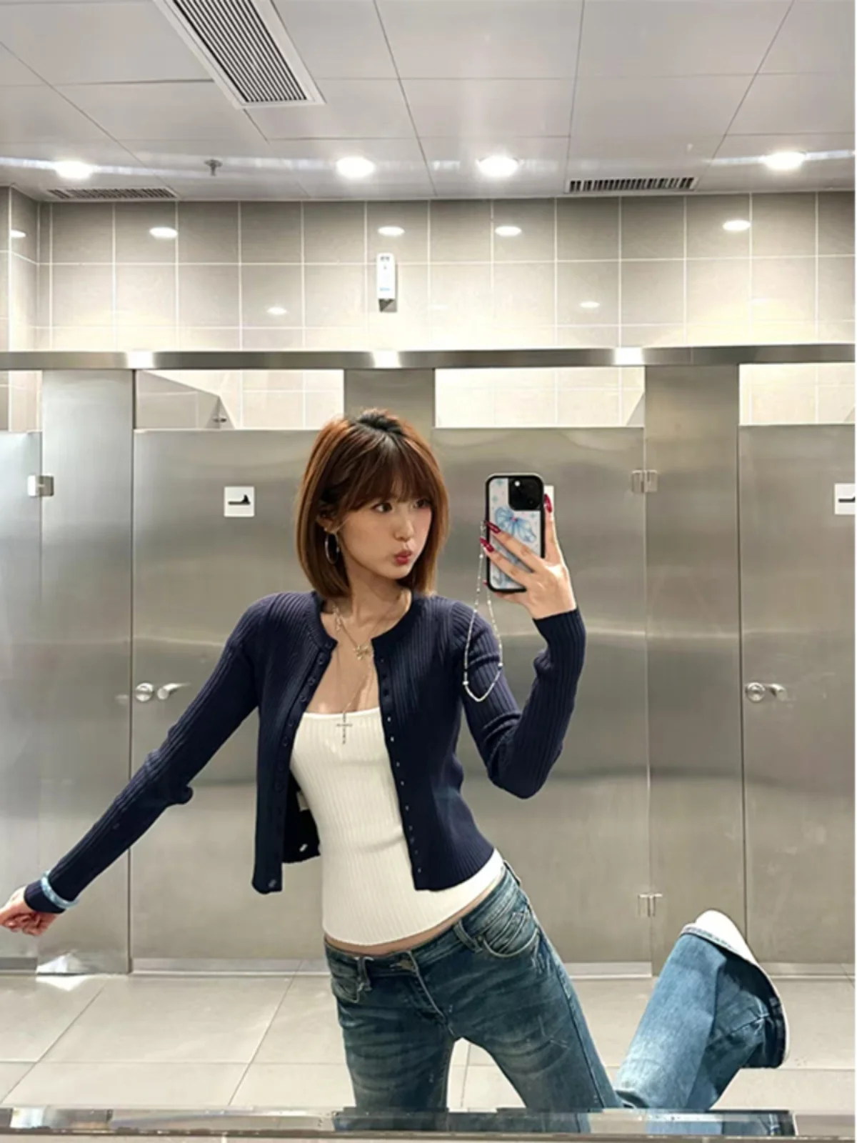 

Вязаный кардиган в американском стиле Sle в стиле ретро, облегающий женский топ, весна 2024, новая модная верхняя одежда с круглыми пуговицами