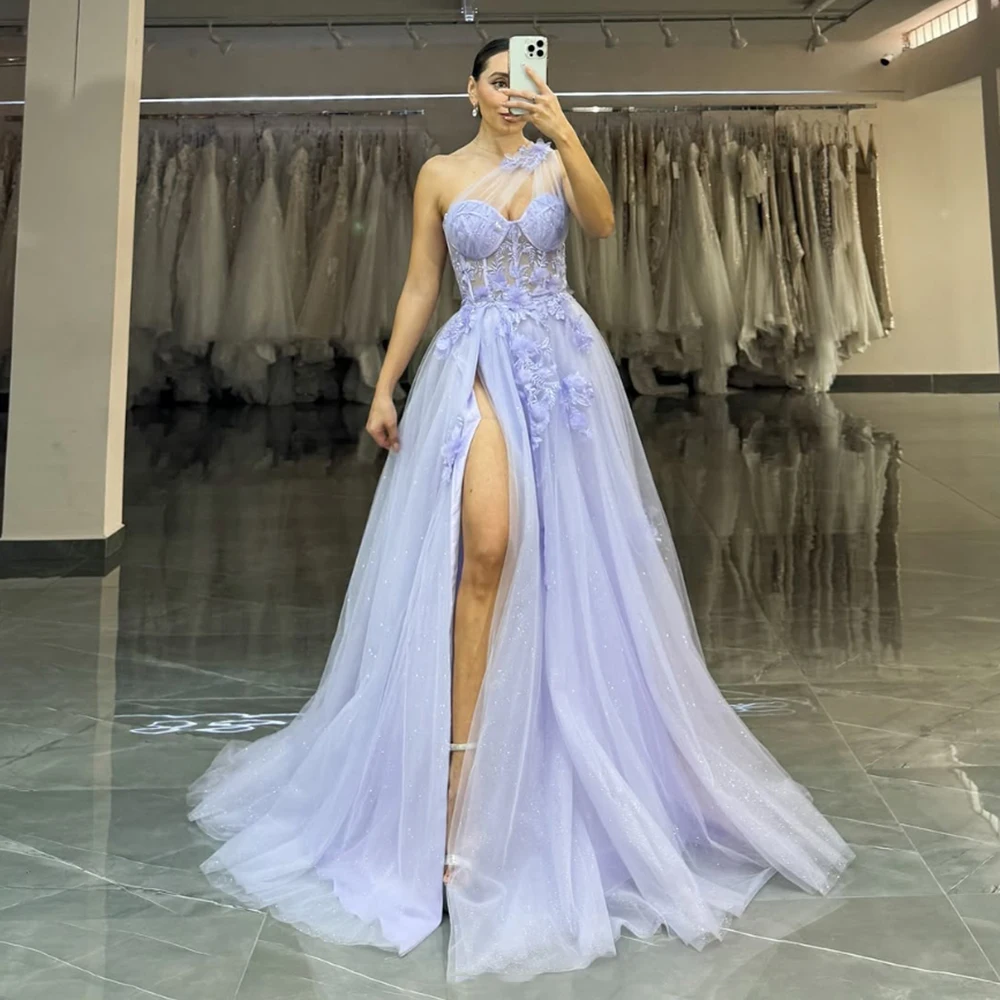 

Customized Tulle Lavender A-line Tulle Evening Dress Lace Flower Appliques One-shoulder Pleat Party Gown Floor Length Prom Dress