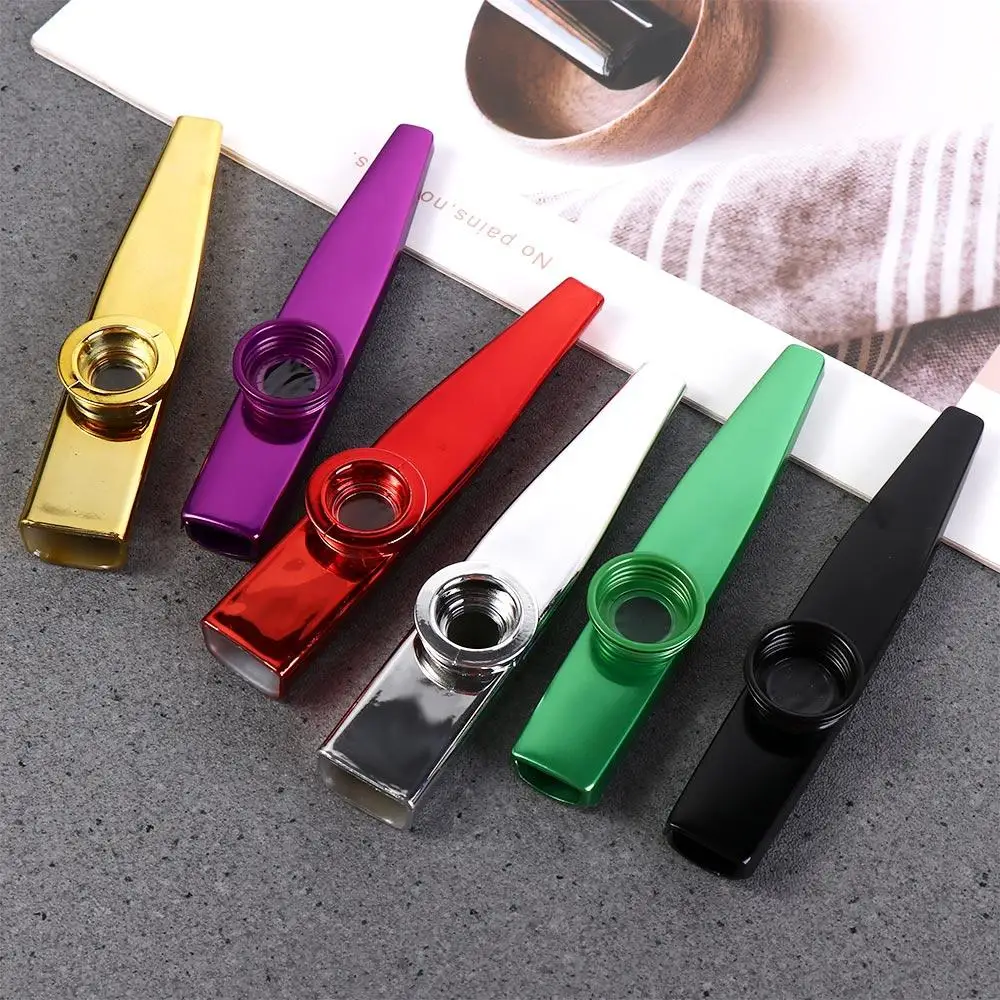 Gli strumenti Kazoo in metallo in lega di alluminio imparano facilmente strumenti musicali flute Multi colori durevoli bocca a diaframma Kazoos