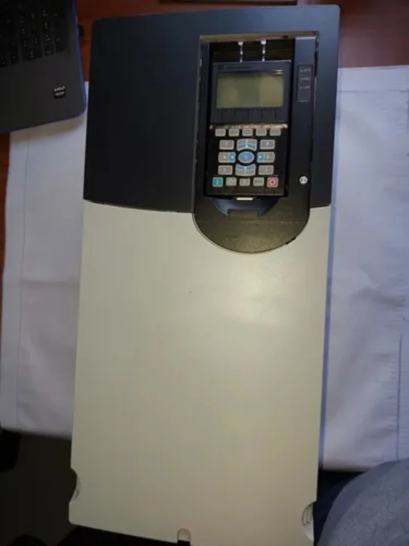 100% 新オリジナル 20G11ND065AA0NNNNN 20G11ND065JA0NNNNN 20G11ND077AA0NNNNN 20G11ND077JA0NNNNN インバーター