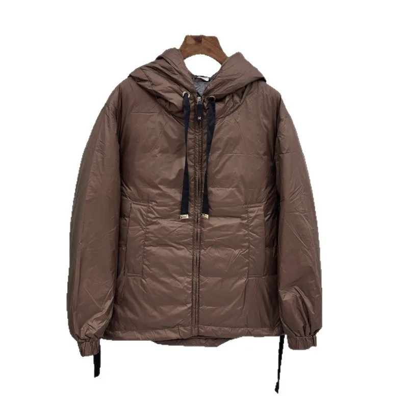 سترة نسائية بغطاء للرأس من ريش البط الأبيض لخريف وشتاء 2025 معاطف فضفاضة مستقيمة