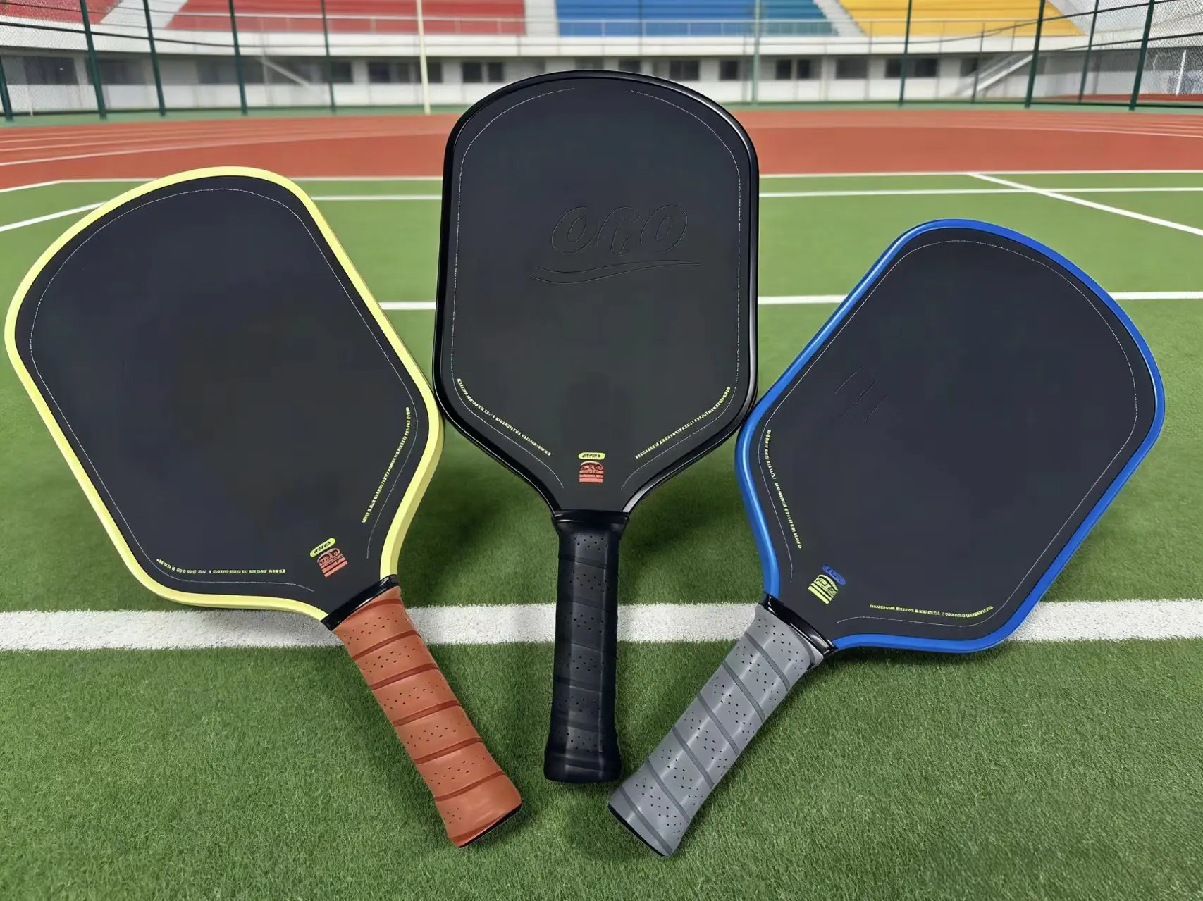 Bread and Butter Loco Pickleball Paddle 16mm 14mm Dual-Density Foam Core Hybrid CFC T700 Raw Carbon Fiber Pickleball Paddle