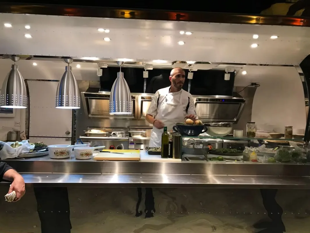Large Mobile Food Truck Spacious Catering Trailer with Multiple Cooking Stations for Big Food Business