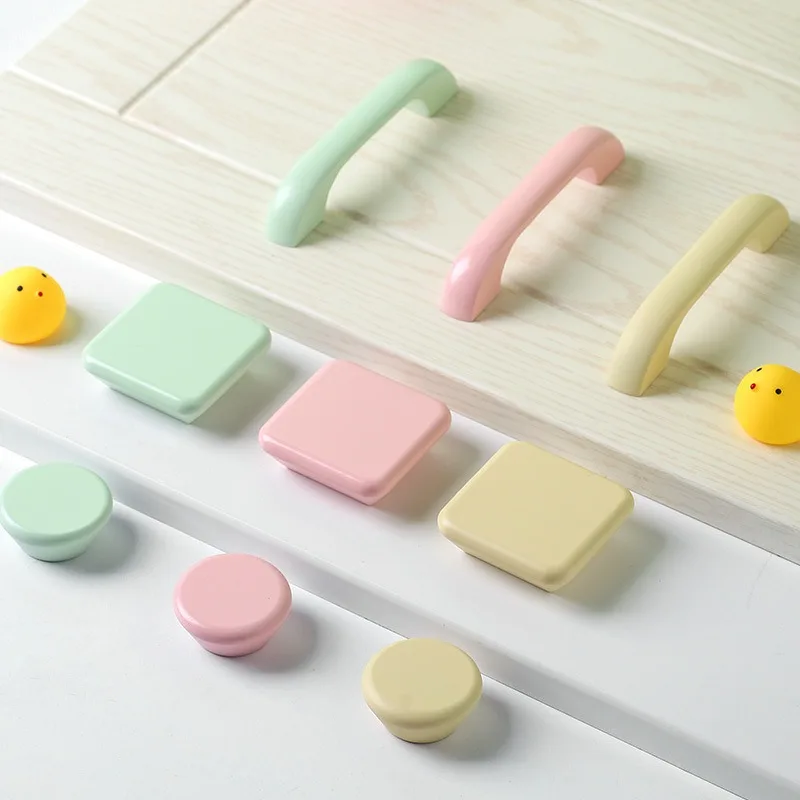 غرفة الأطفال الملونة ثقب واحد الأثاث مقبض 64-128 حفرة تباعد متعة وظيفية الزخرفية تسحب للأدراج و