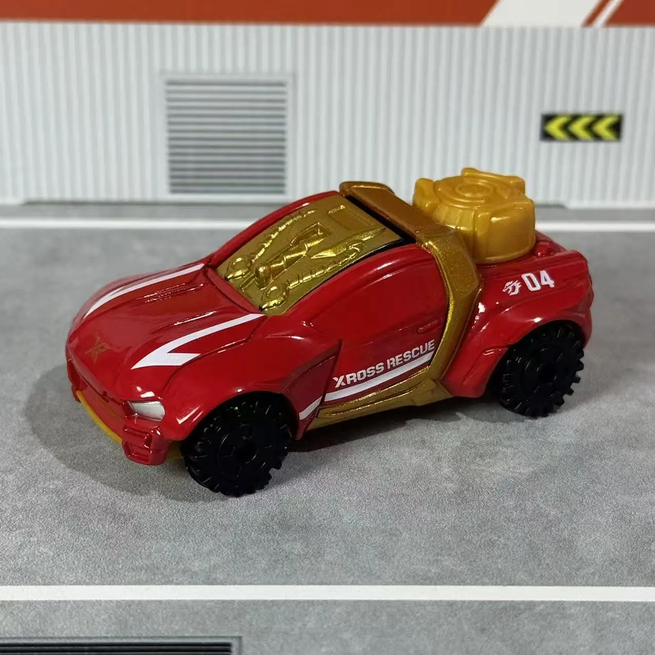

Takara Tomy Tomica XROSS RESCUE XRT04 Diecast Alloy Car Model Toy For Kids Collectible Gift