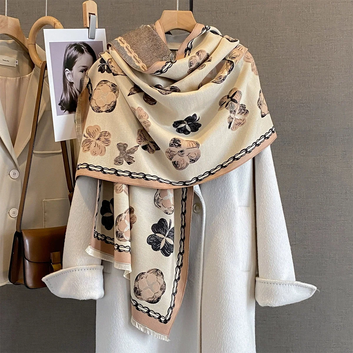 

Luxury Female Quality Shawl Wrap 2025 Cashmere Scarf for Women Thick Warm Winter Blanket Bufanda Poncho Echarpe Pashmina Stoles