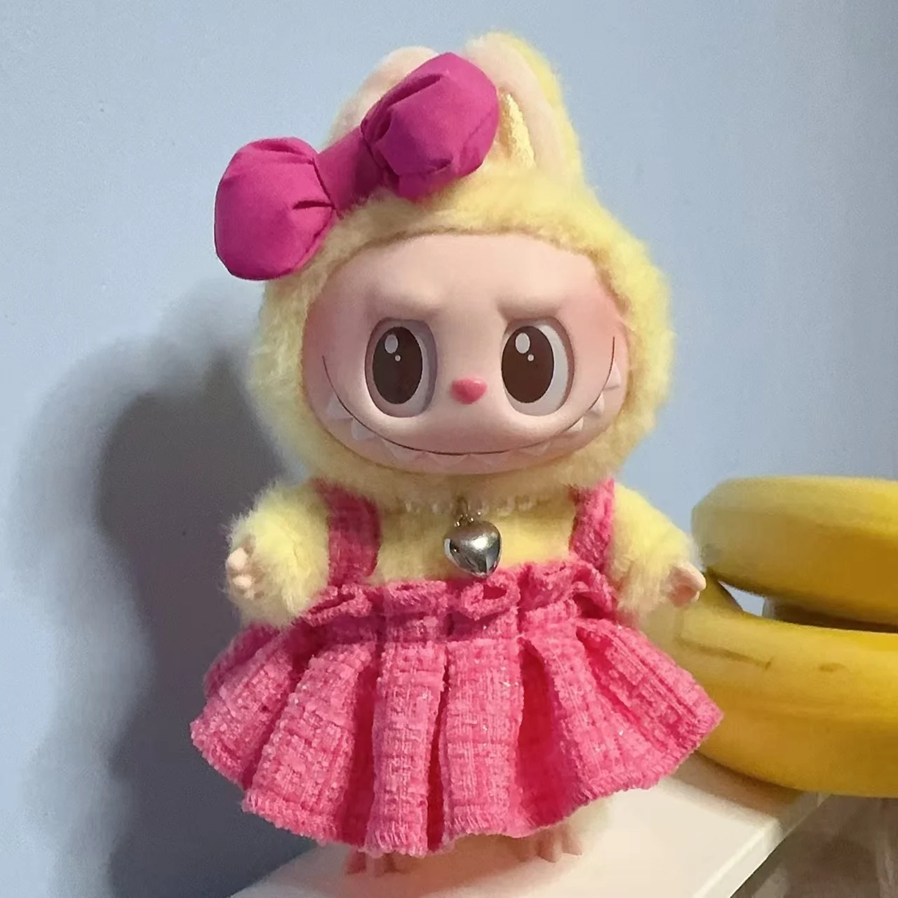 Für Labubu Puppe Kleidung Outfit Zubehör Labubu Kleidung Designer Schwarz und Weiß Kariertes Kleid Set DIY Mini Puppen Kleidung Geschenk