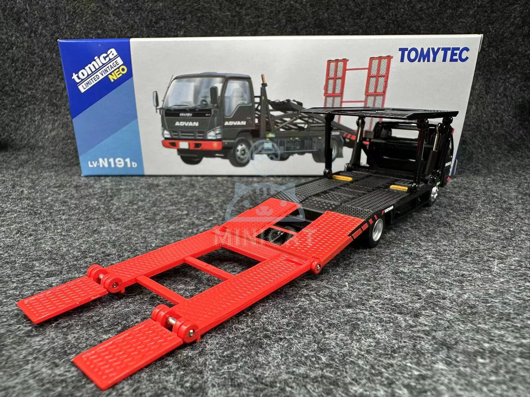 2406 Tomytec TLV 1/64 LV-N191b ISUZU ELF ADVAN Double deck trailer Black Red Die-cast Alloy Car Model Collection Display Gift