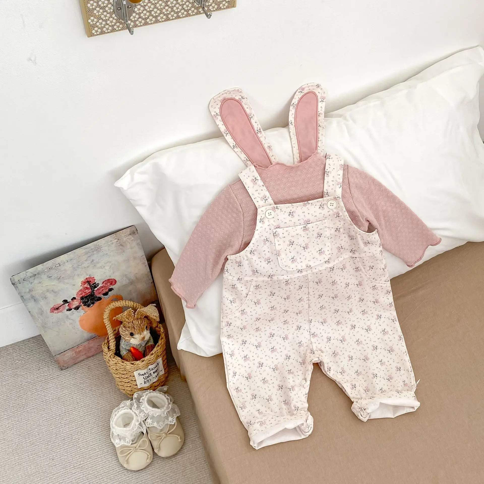 2025 outono novo bebê menina sem mangas floral macacão recém-nascido infantil bonito orelhas de coelho macacão algodão da criança roupas da menina