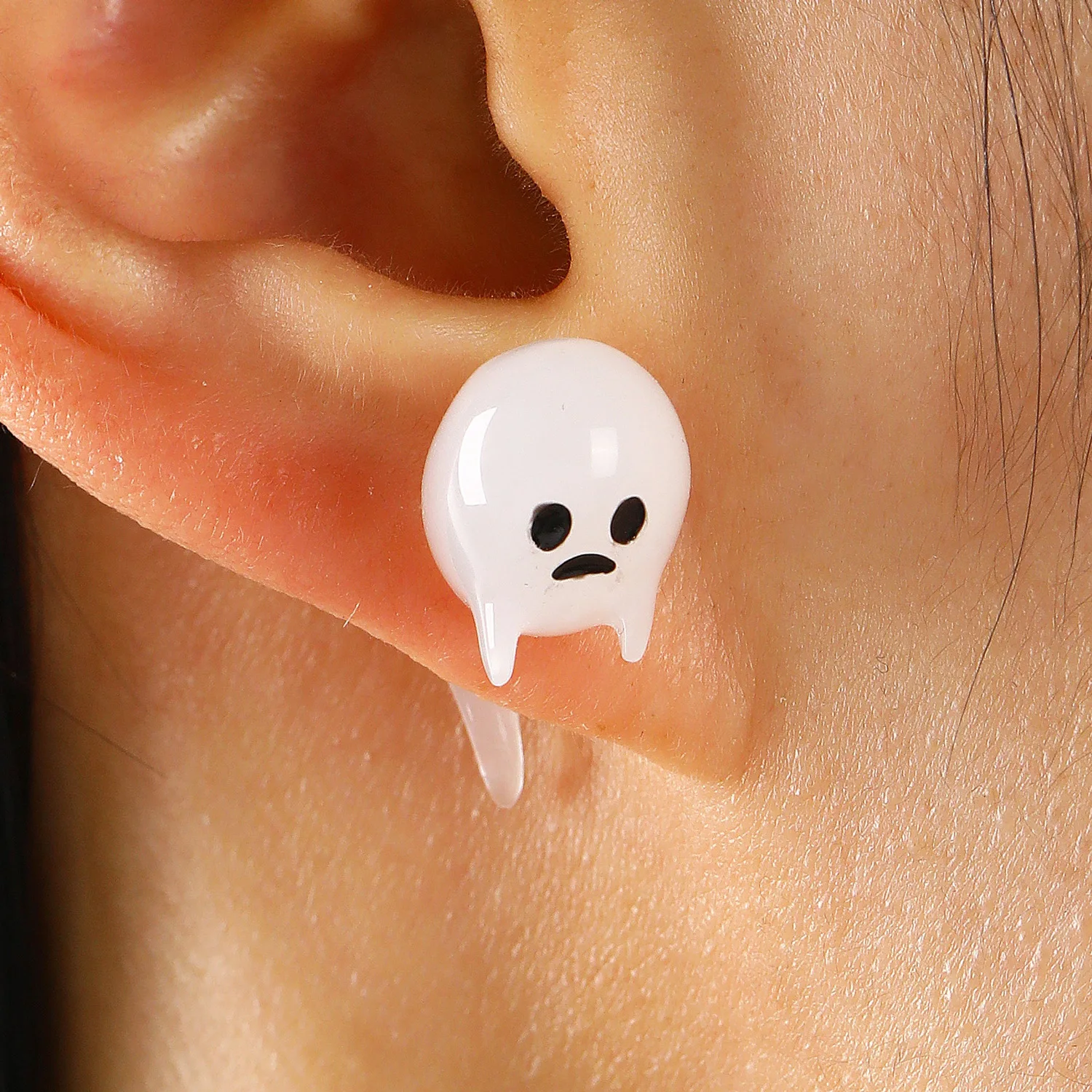 Halloween Cute Ghost Stud Earrings, Funny Cartoon 3D Ghost Drop Earrings for Women, Novelty Party Costume Jewelry Gift