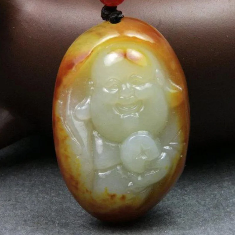 

Hotan with natural skin, featuring Maitreya Buddha and Guanyin jade pendant