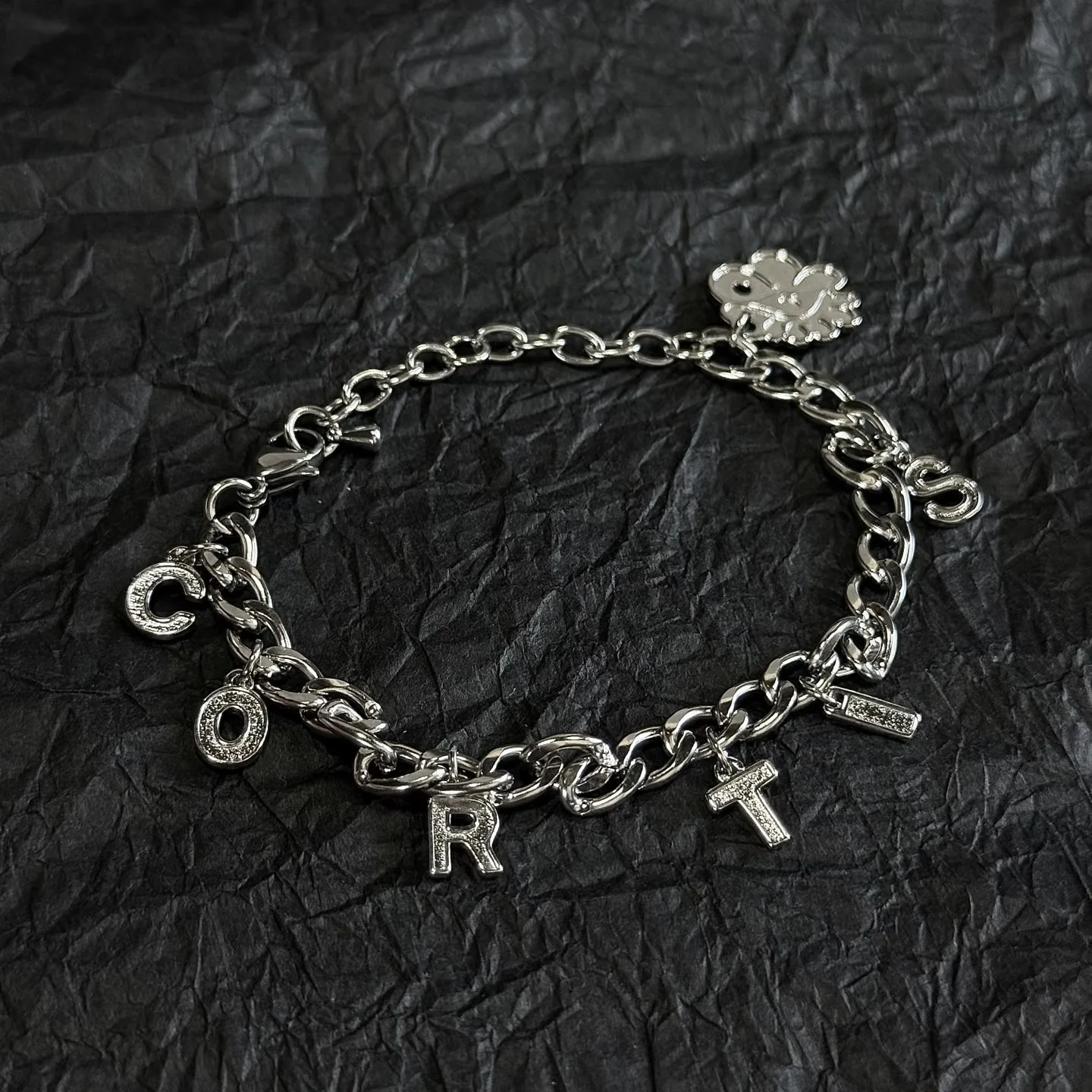 Cortis Chain Bracelet: What It Really Offers for K-pop Fans and