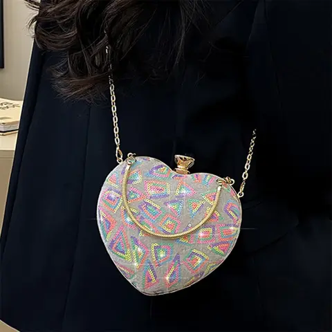 Elegante bolso de mano con forma de corazón adornado con diamantes de imitación y correa de cadena desmontable para fiesta de noche de mujer