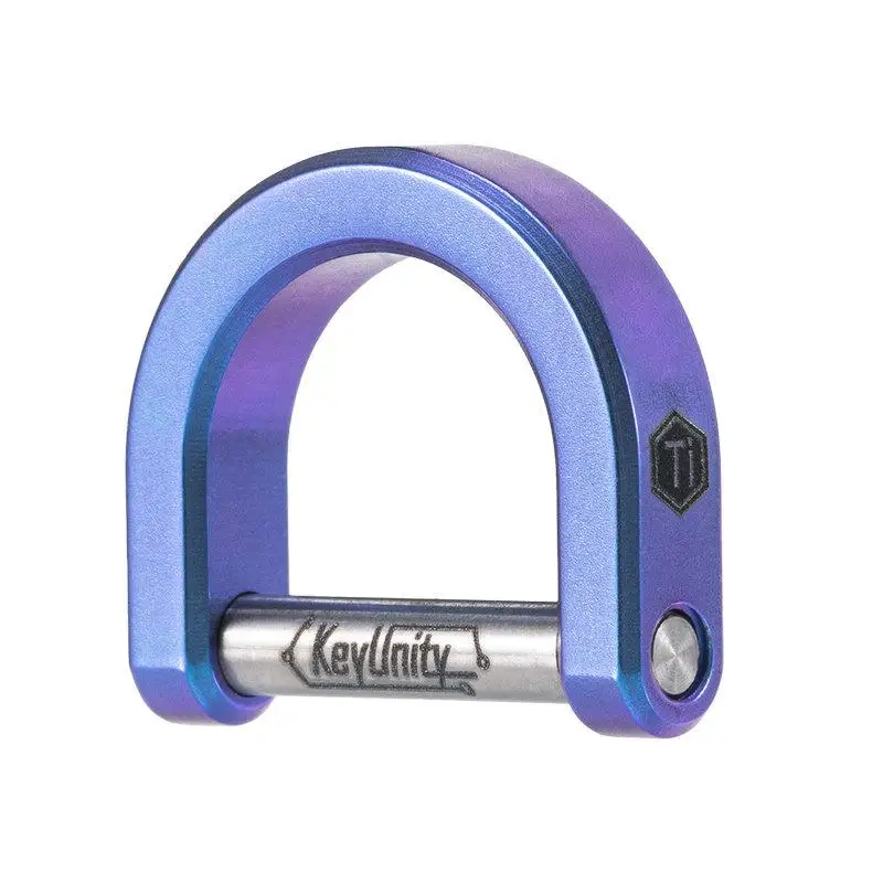 titanium-alloy-edc-rotating-horseshoe-buckle-car-keychain-creative-pendant-stirrup-d-buckle
