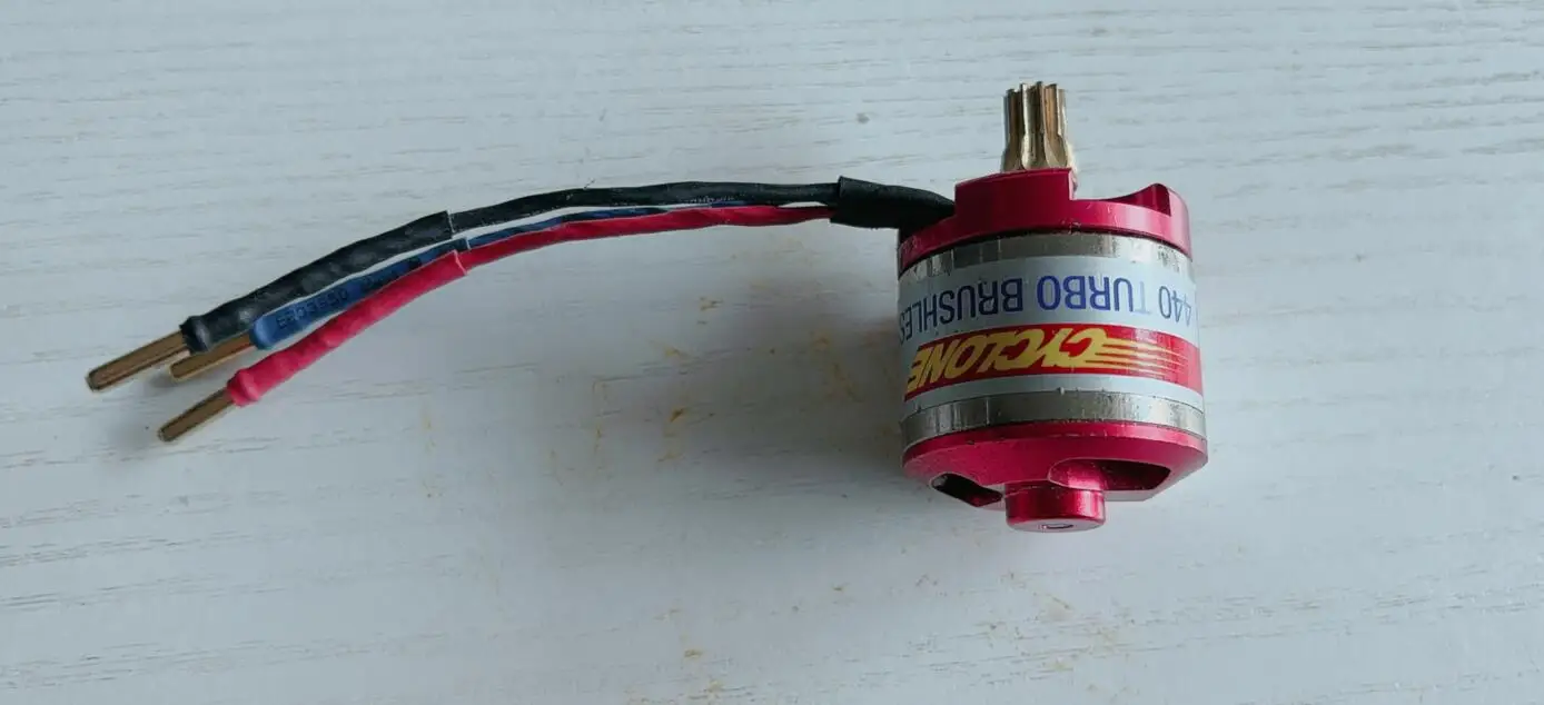 Motor sem escova Twister 440T Cyclone com engrenagem 10T para Twister 3d Storm e helecopters 3DX Eflite Blade 400